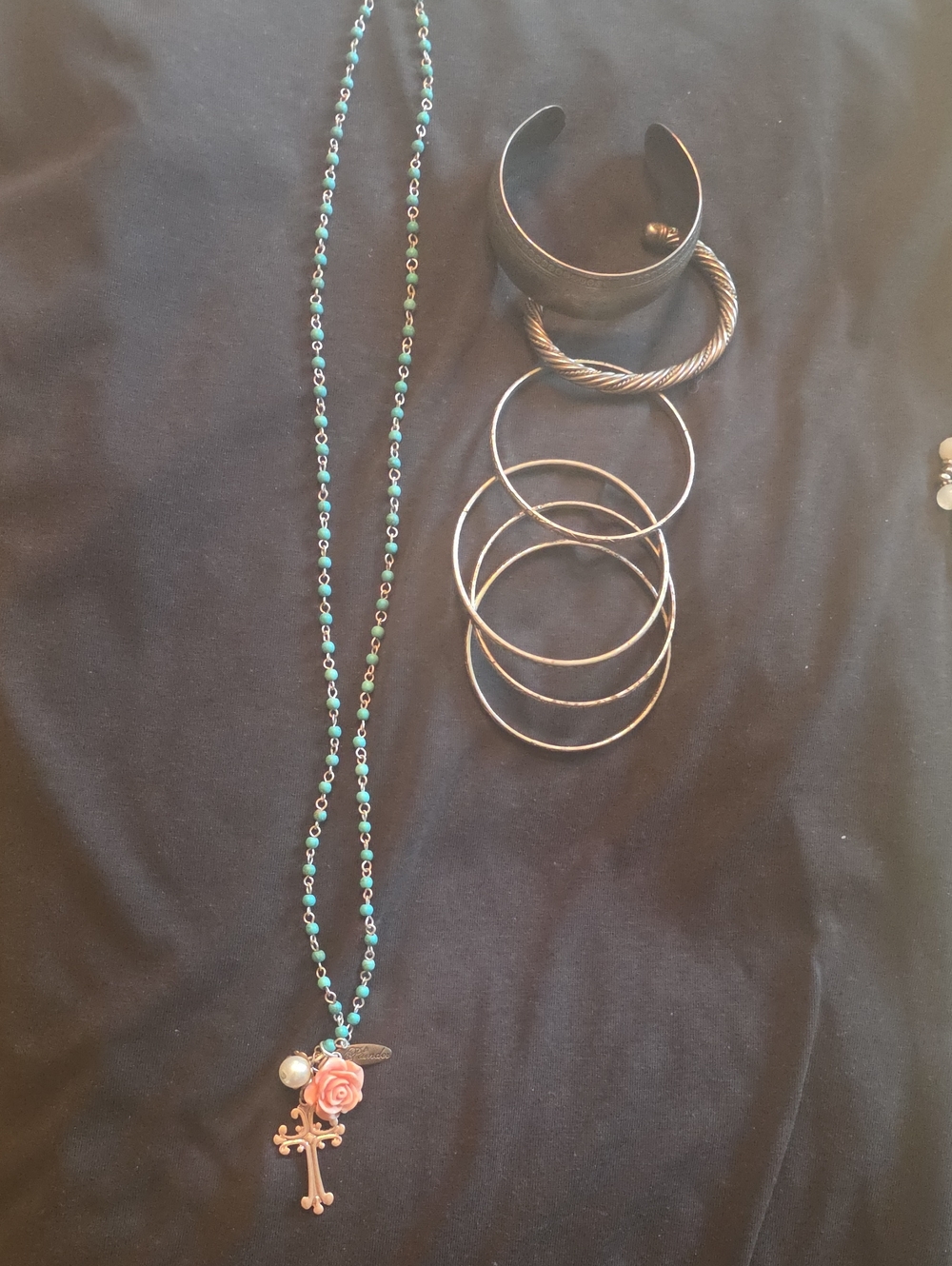 Plunder Pink Rose and Turquoise Beaded Cross Necklace With Bracelets